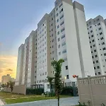 Apartamento Novo, Com Vista Para O Mar E Pe Na Areia!